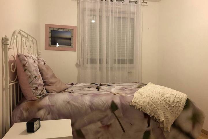 Gîte pour 6 personnes, avec terrasse ainsi que jacuzzi et jardin à Annemasse - 2