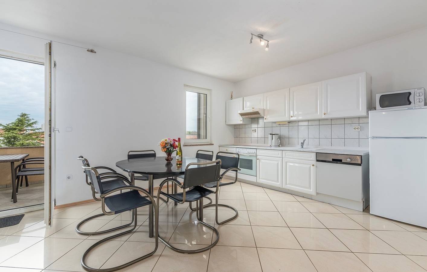 Ganze Wohnung, Ferienwohnung Leko Iii mit gemeinsamen Pool und Garten in Mali Maj, Grad Poreč