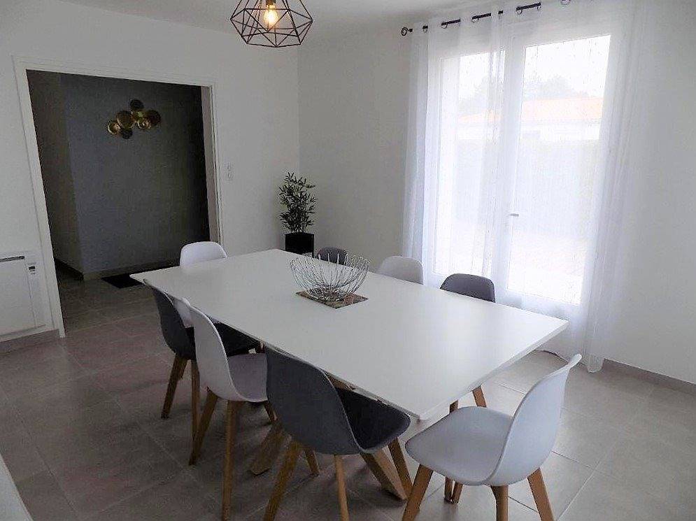 Saint Palais sur Mer - House built the 80's Fully Renovated with Taste in Saint-Palais-sur-Mer, Côte de Beauté