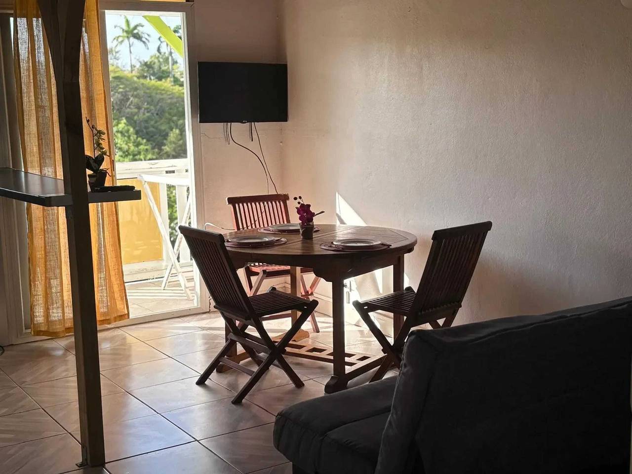 Entire studio, Equipped Apartment in Le Gosier with Pool - 30 m² in Le Gosier, Guadeloupe (Caribbean)