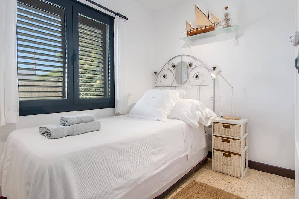 Precioso chalet de estilo ibicenco con capacidad para 5 adultos y 1 niño in Cala Figuera, Santanyí