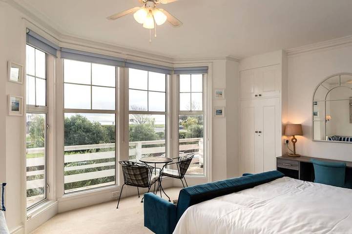 Strandnah - Gruppenhaus für bis zu 14 mit Meerblick in Eastbourne, Ost Sussex