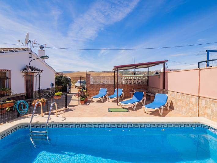 Casa rural para 6 personas, con terraza y jardín, Se admiten mascotas en Ardales - 2