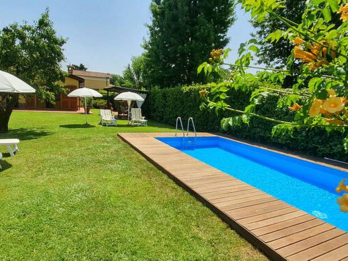 Casale per 2 persone, con Terrazza e Giardino a Pietrasanta