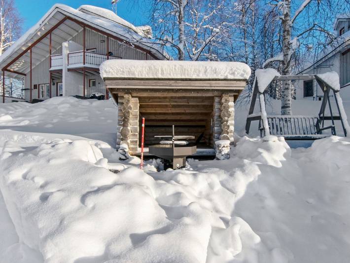 Hallantytär b3 paritalo in Ukkohalla, Kainuu
