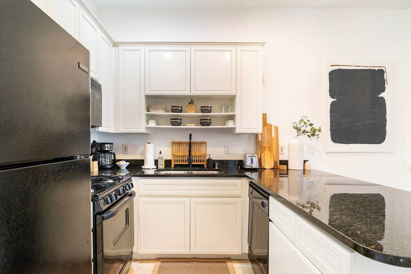 Apartamento entero, Designer Desert Condo! Pool/Hot Tub. Dogs Welcome! in La Quinta (California), Coachella Valley