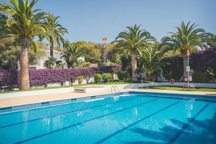 Location de vacances pour 2 personnes, avec terrasse et piscine à Sitges