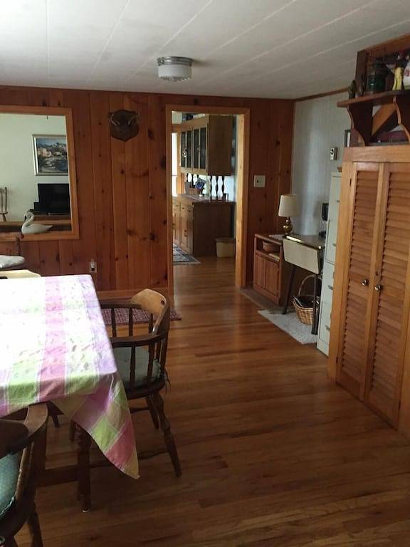 Vacation rental for 8 people, with yard, with pets in Skaneateles Lake