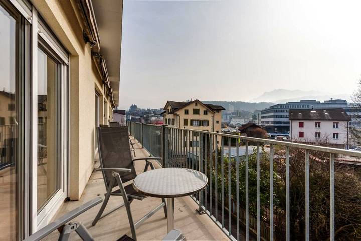 Location de vacances pour 2 personnes, avec terrasse et vue, animaux acceptés à Lucerne - 3