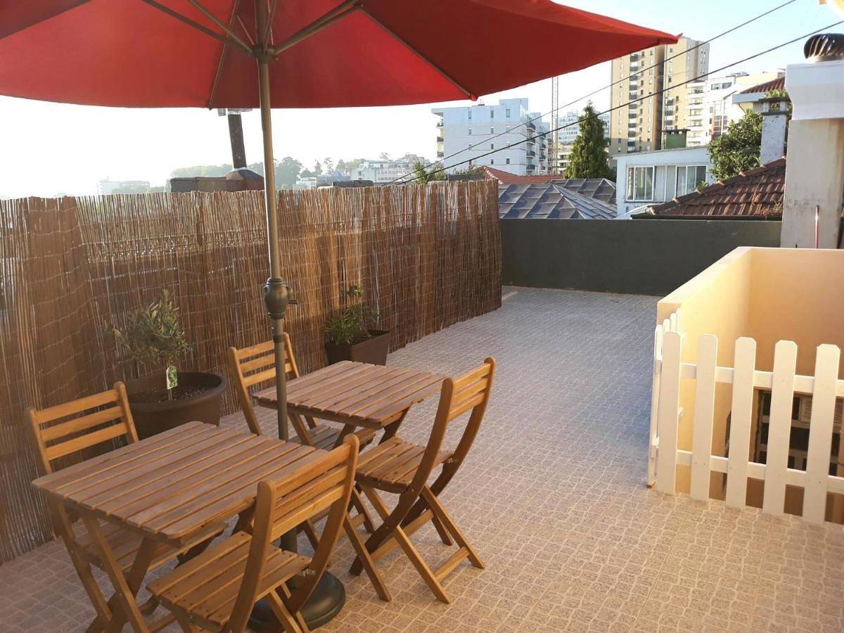 Apartamento de férias inteiro, Double Room with Balcony in Cidade da Maia, Distrito do Porto