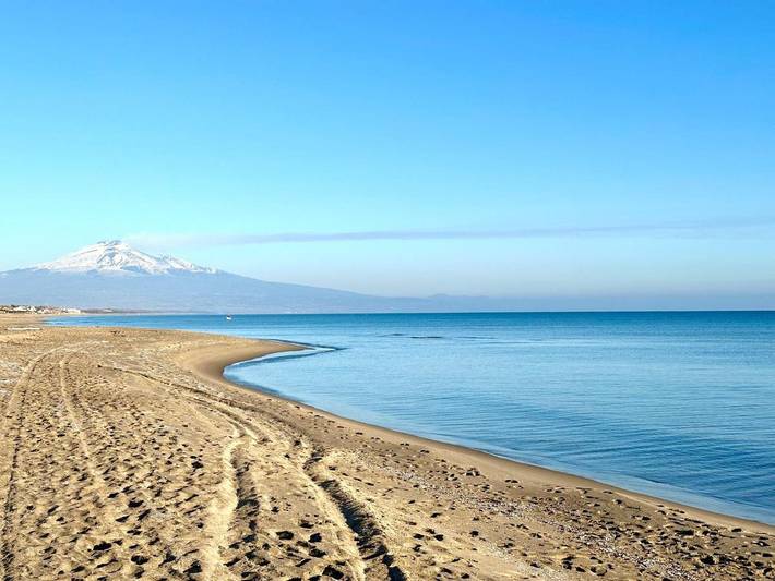 Location de vacances pour 10 personnes, avec vue et jardin à Agnone Bagni - 2