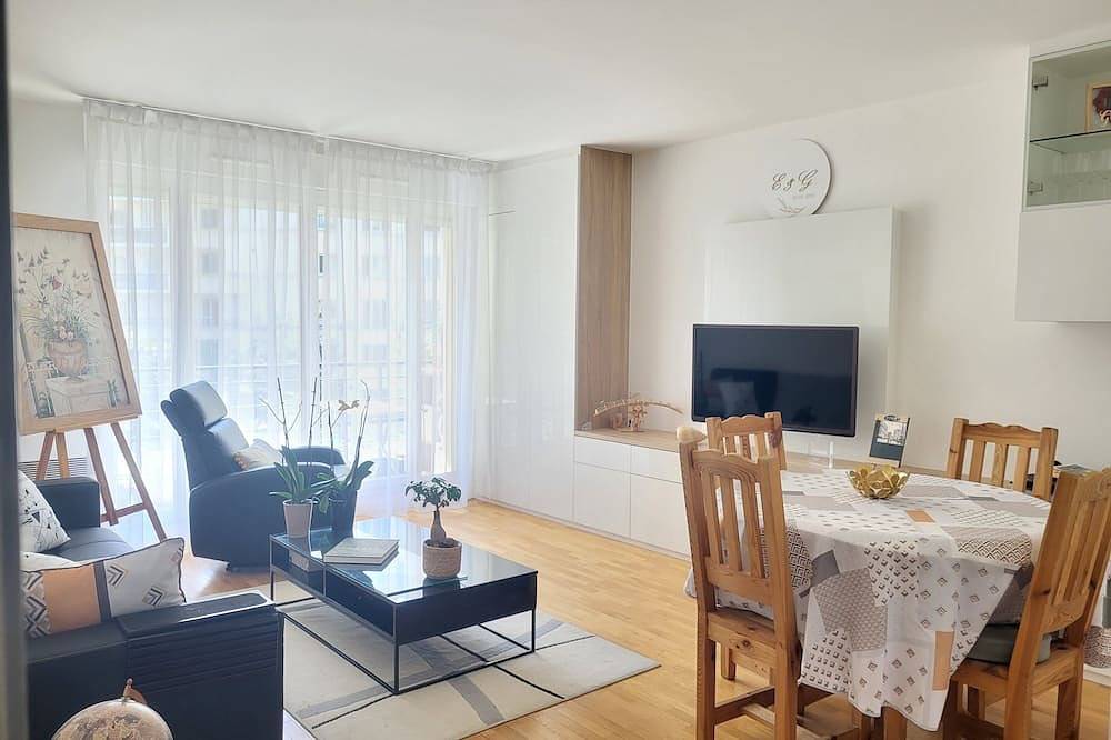 Apartamento entero, Apartment 10 minutes from the Eiffel Tower, Porte de Versailles.  in Issy-les-Moulineaux, Altos del Sena