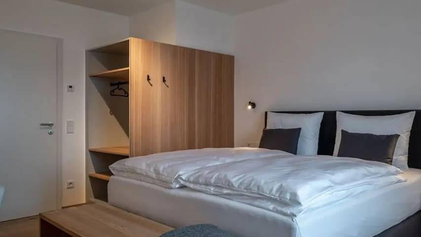 Ferienwohnung für 5 Personen, mit Balkon und Garten in Steinbach am Attersee - 2