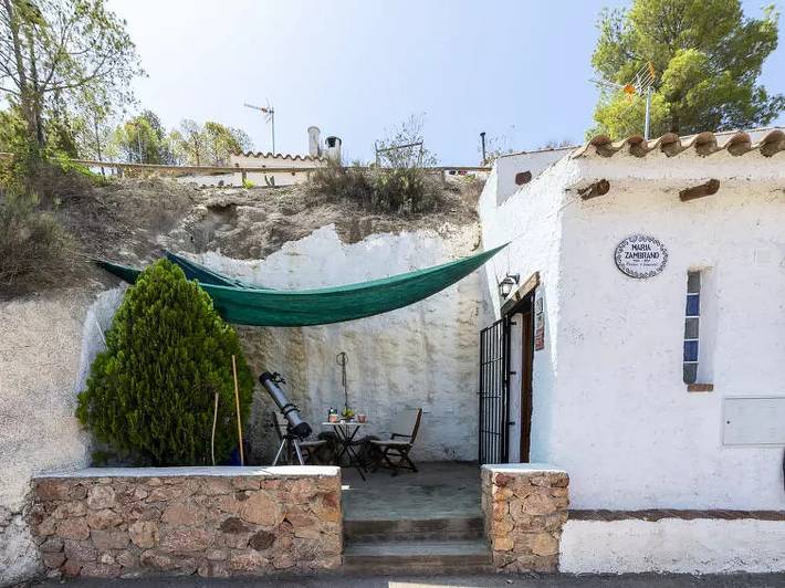 Casa rural para 4 personas, con Terraza y Jardín en Felix