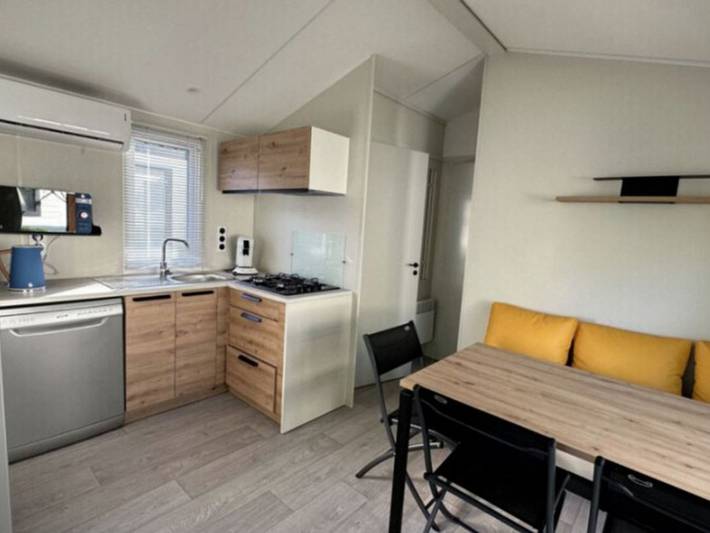 Mobil home pour 6 personnes, avec terrasse, animaux acceptés dans Office De Tourisme Challes Les Eaux - 2