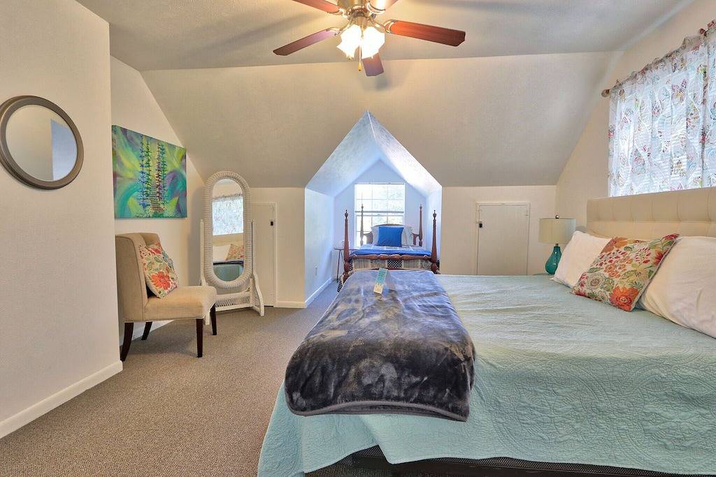 Cypress Creek House | Bright 3/2 on the creek and minutes from downtown! in Hays County