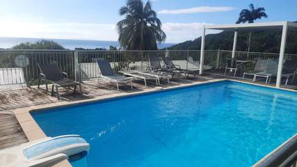 Villa pour 8 personnes, avec piscine ainsi que vue et jardin à Deshaies