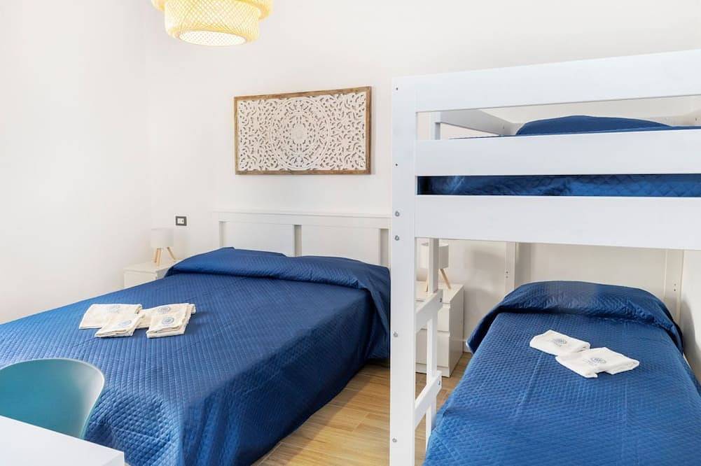 Apartamento entero, La Maison - Creta apartamento superior cerca del mar in Paula (desambiguación), Costa Tirrénica Calabria