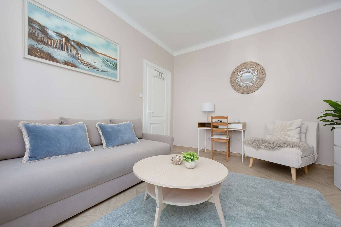Ganze Ferienwohnung, Cozy Studio with a Workspace | Near the Metro in Bielany, Warschau