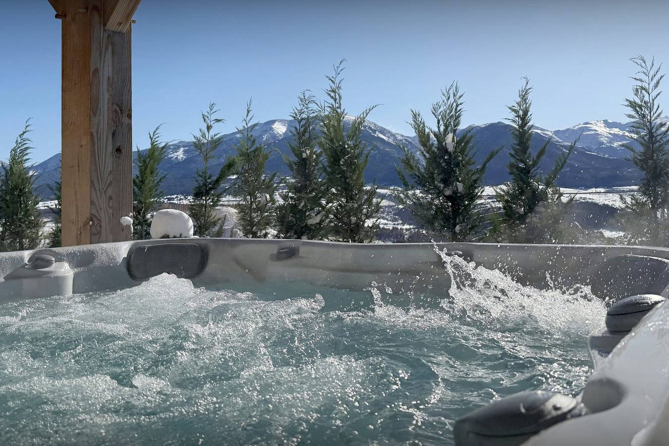 Chalet 5-étoiles pour 10p avec jacuzzi et salle de jeux - Ovo Network in Font-Romeu-Odeillo-Via, Parc naturel régional des Pyrénées catalanes