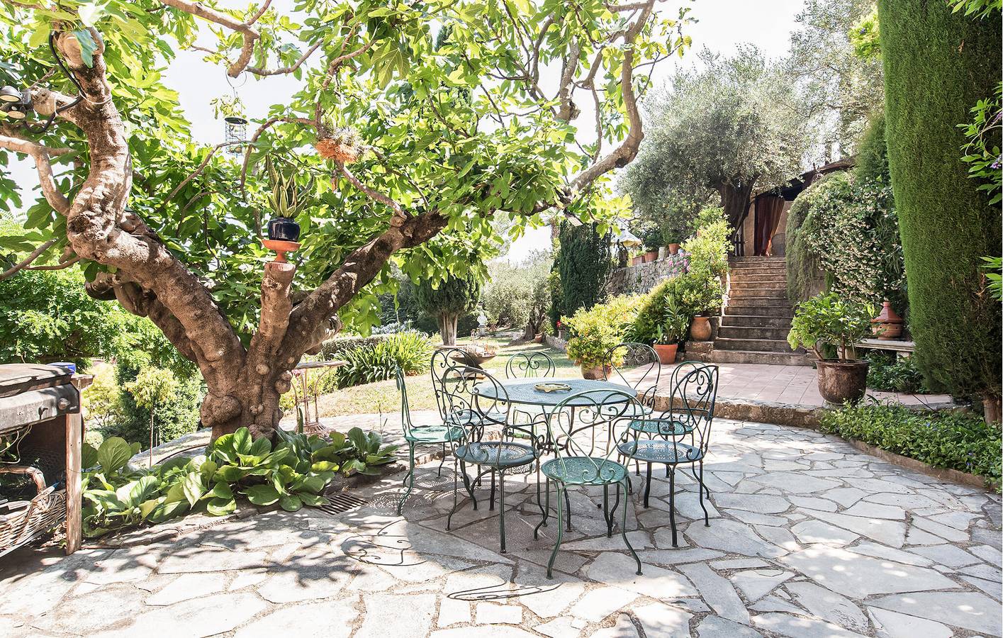 Charmante Wohnung mit Pool, Terrasse & WiFi - Tourrettes in Tourrettes, Draguignan Region