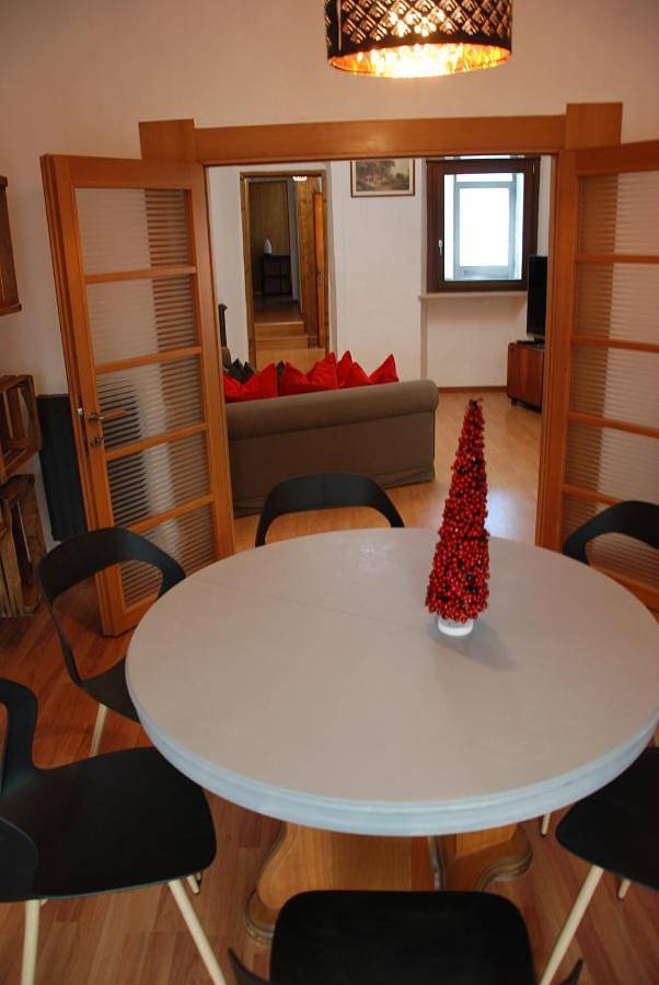 Location de vacances pour 5 personnes, avec balcon dans Nus - 2