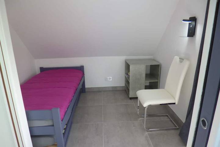 Gîte pour 3 personnes, avec jardin et terrasse à Bieuzy - 2