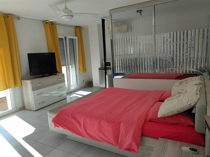 Chambre d’hôte pour 2 personnes, avec balcon et vue à la La Ciotat - 2