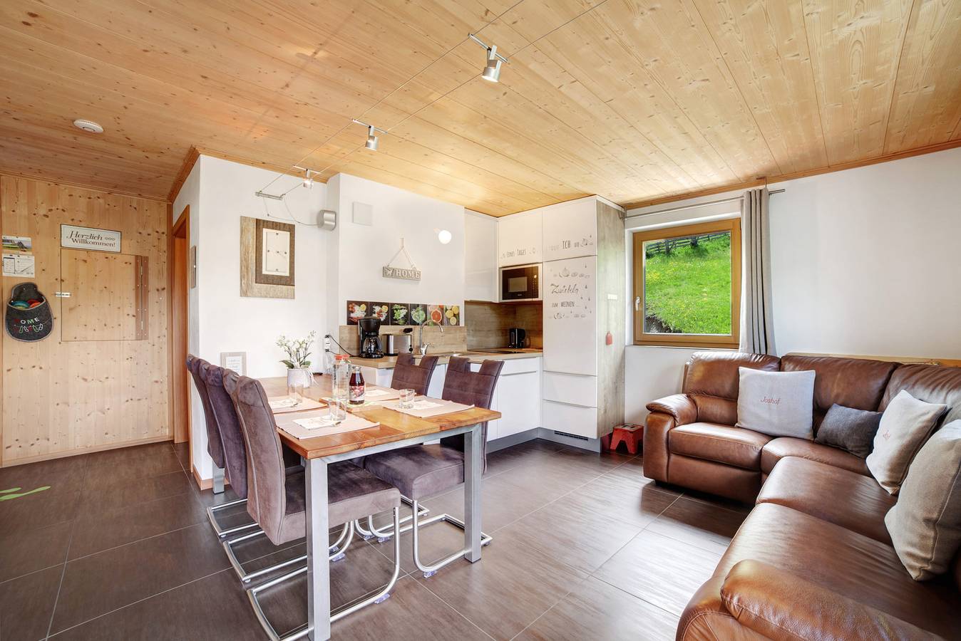 Ganze Wohnung, Ferienwohnung 'Joshof Bergblick' mit Bergblick, Balkon und Wlan in Ulfas, Moos in Passeier