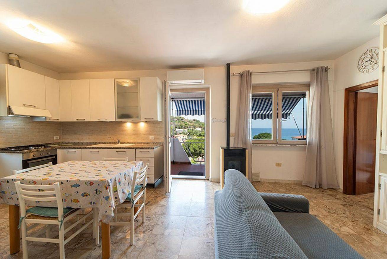 Ganze Wohnung, Ferienwohnung für 6 Personen mit Balkon/Terrasse in Campo nell'Elba, Elba