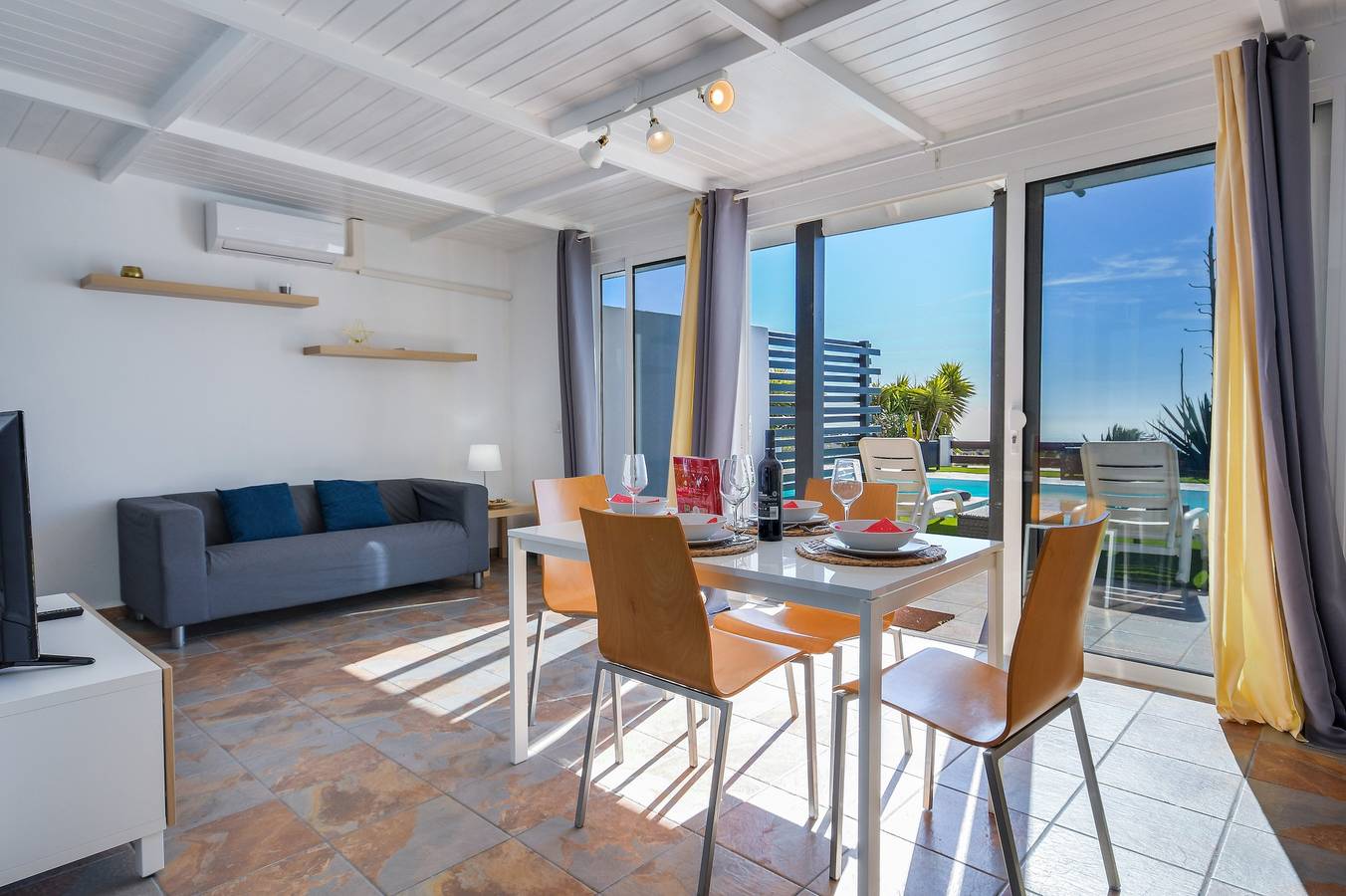 Vakantieappartement "Casa Amanecer 3" met zeezicht, bergzicht, zwembad en terras, foto 8