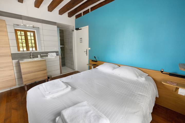 Bed & Breakfast 'Suite Les Douves 5-8 Grange Arthuis' mit WLAN & Klimaanlage in Lavau, Loire-Tal