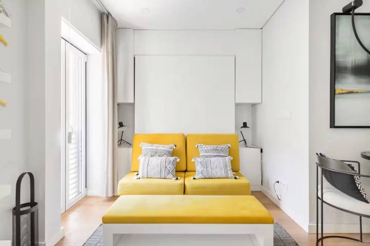 Entire studio, Contemporary Gem Studio in Lisbon’s Heart with Wi-Fi and Air Conditioning in Lisbon, Costa de Lisboa