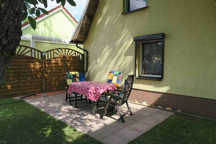 Ferienhaus für 3 Personen, mit Terrasse und Garten in Beeskow