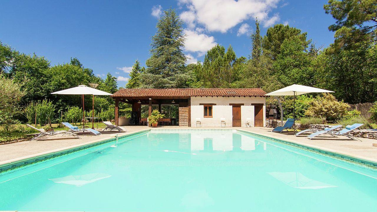 Appartement de vacances entier, Appartement de vacances pour 16 personnes avec jacuzzi in Bourgnac, Périgord Blanc