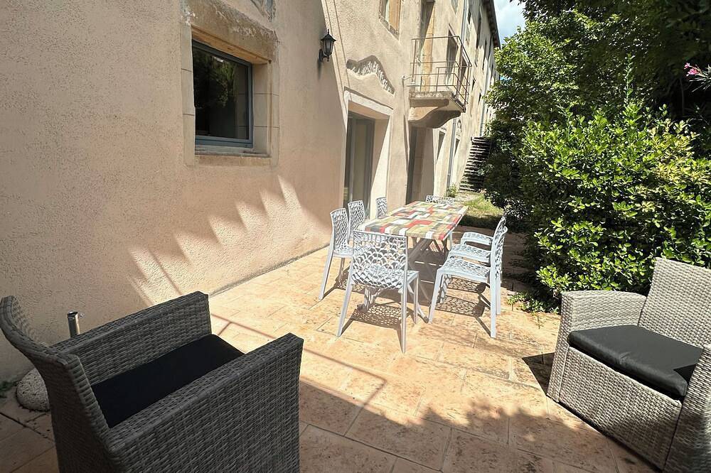 A charming vacation rental in the heart of Millau, combining authenticity, comfort, and tranquility. in Millau, Parc naturel régional des Grands Causses