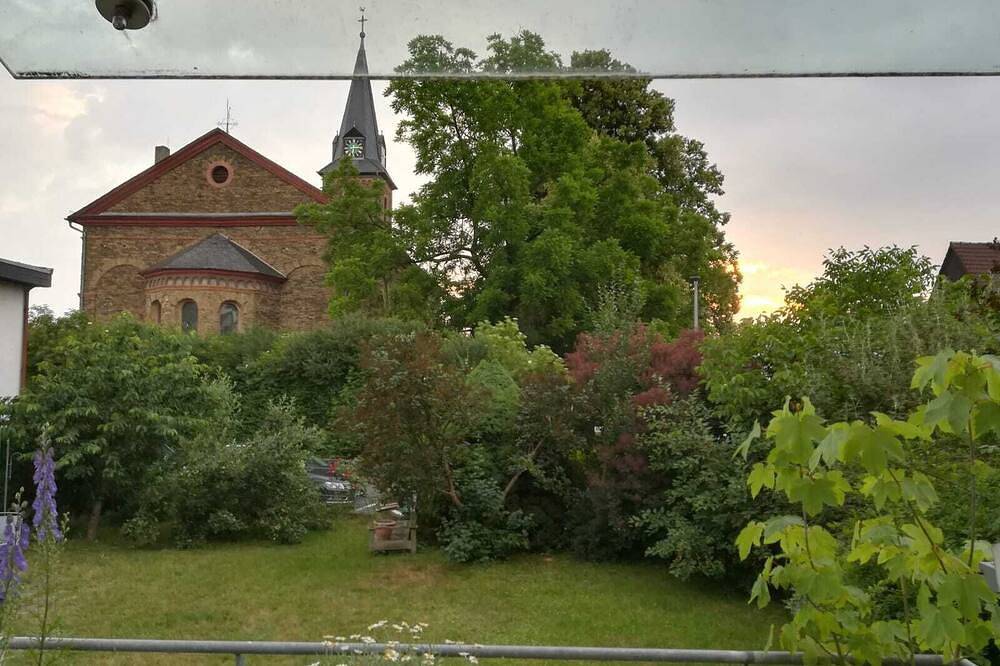 Ganze Wohnung, Komplett ausgestattete Ferienwohnung mit Dachterrasse in Bad Camberg, Taunus