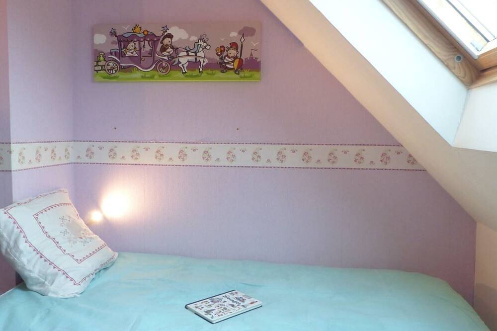 Charming village house near the Bono river in Plougoumelen, Côte des Mégalithes