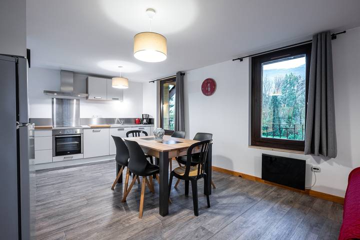 Appartement entier, Maison de Vacances 'Aigueblanche' avec Vue sur la Montagne et Wi-Fi in Aigueblanche, Massif de la Vanoise