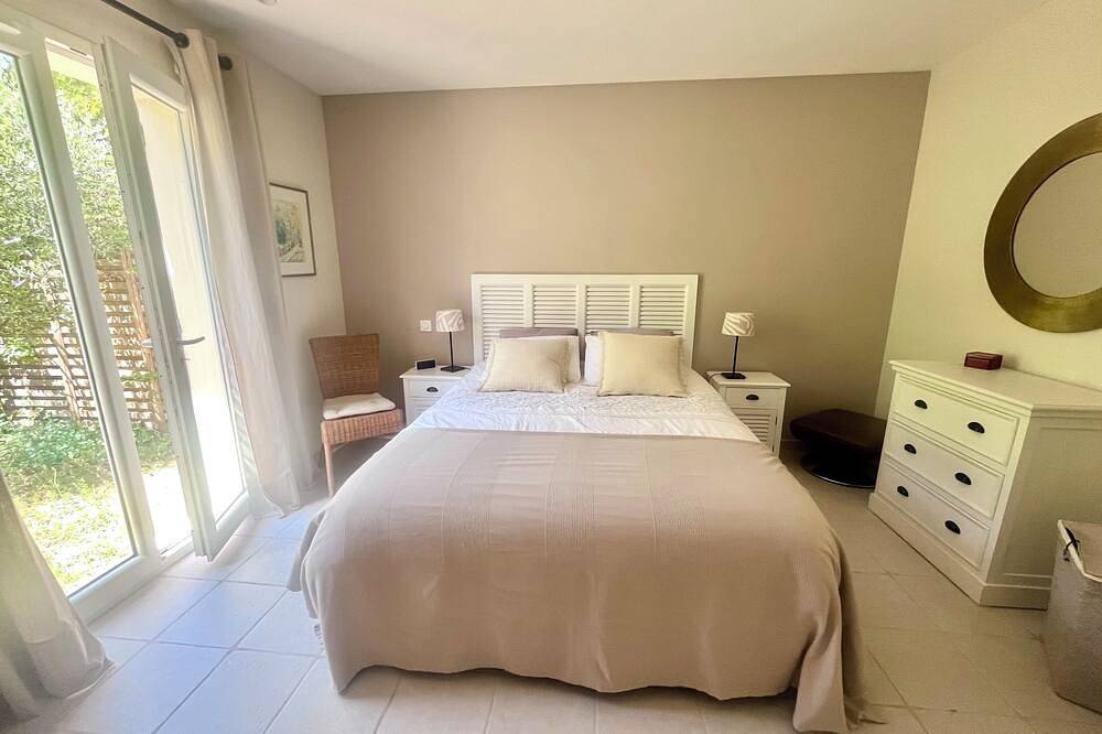 Villa climatisée avec piscine chauffée – Golf de Pont-Royal – 6 pers in Mallemort, Région d'Arles