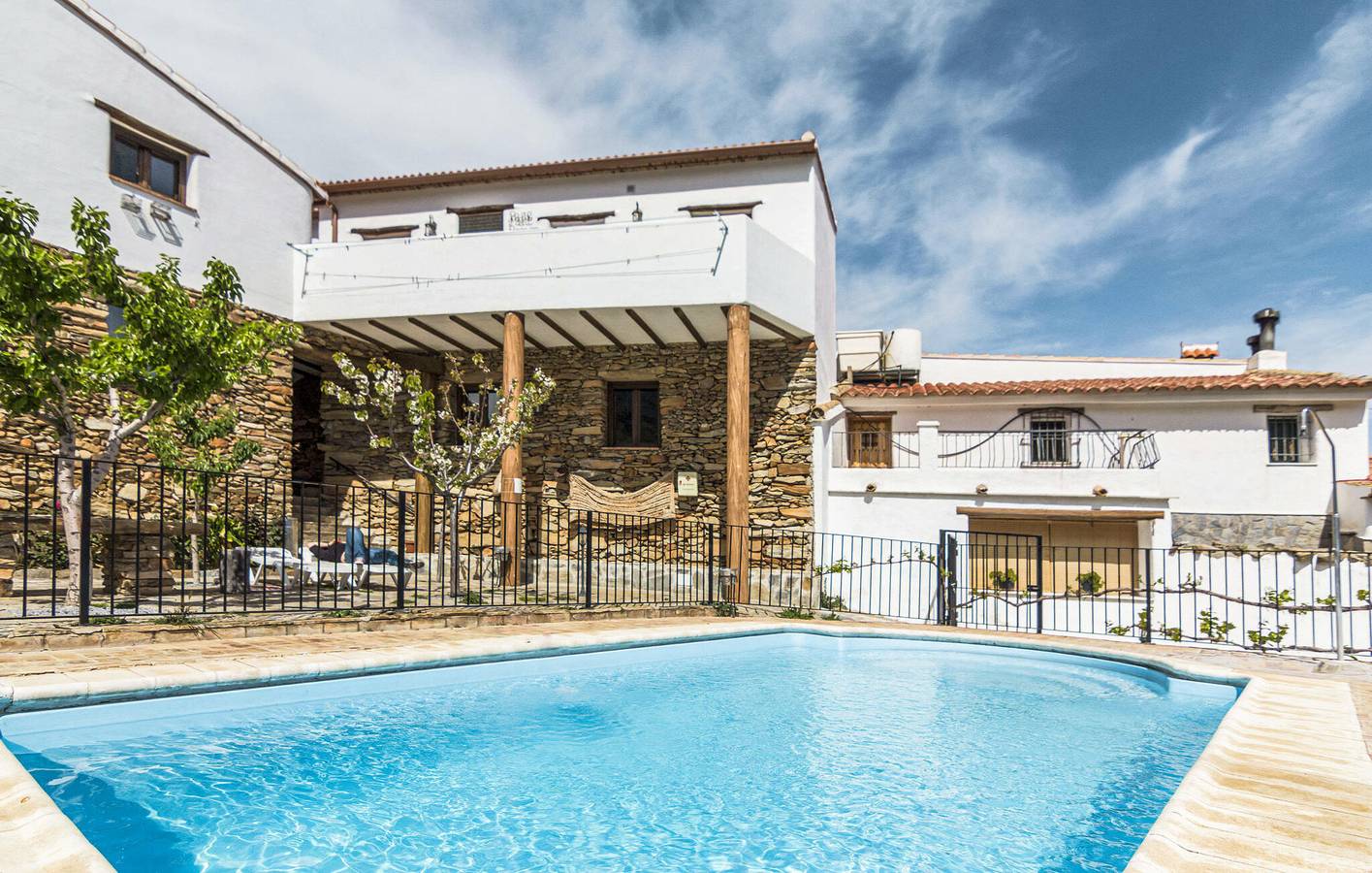 Acogedor apartamento Laroya con piscina, WiFi y chimenea in Laroya, Provincia de Almería
