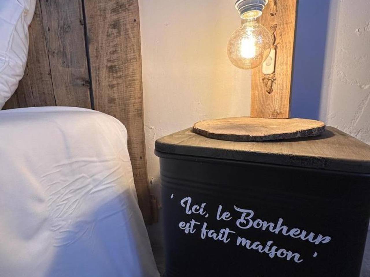 Gîte champêtre à Besson avec charme authentique in Besson, Allier