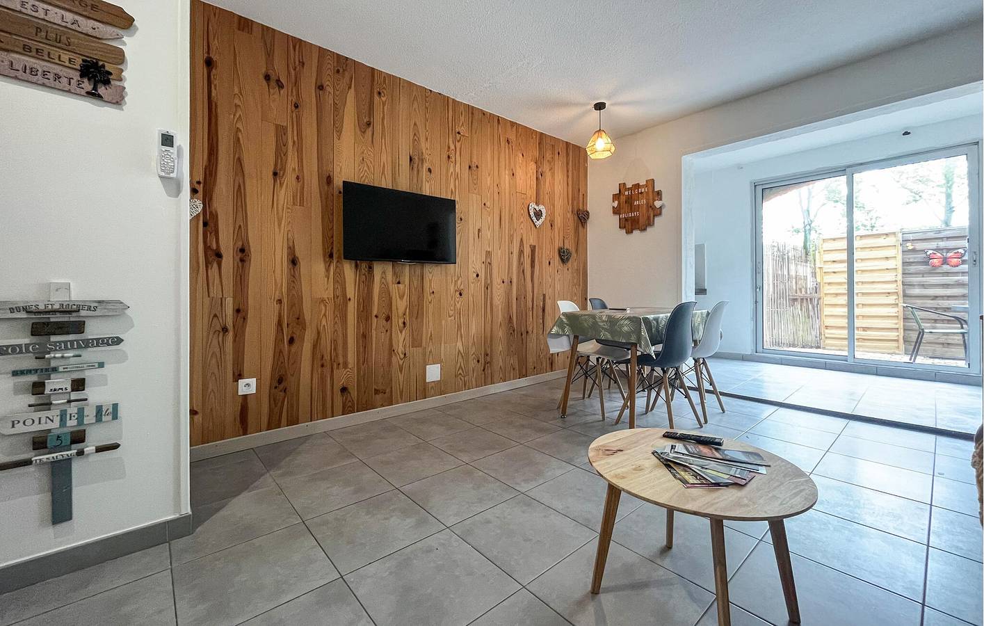 Appartement de vacances entier, Appartement confortable avec piscine et terrasse, à 2,5 km du Rhône in Arles, Côte méditerranéenne (France)