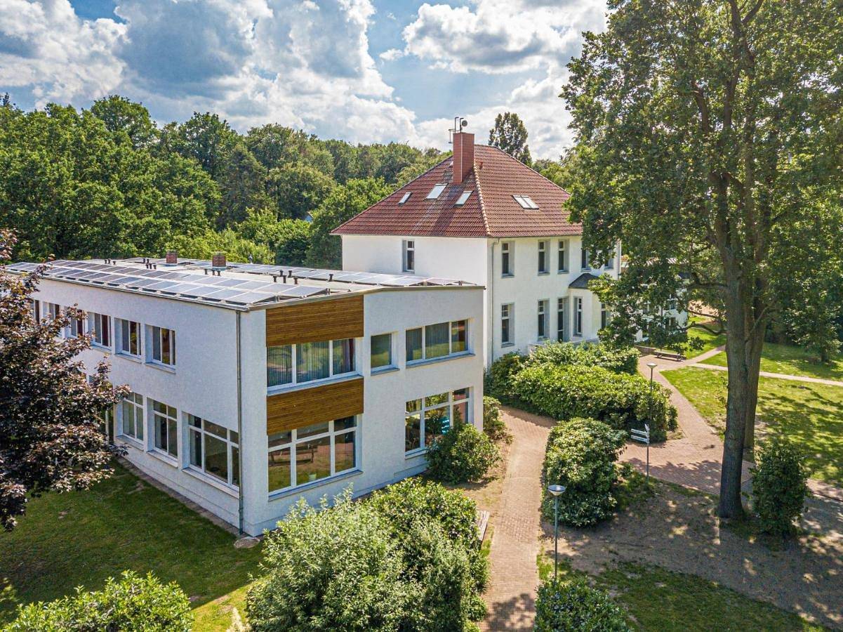 Single Room with Bathroom in Rehburg-Loccum, Niedersachsen