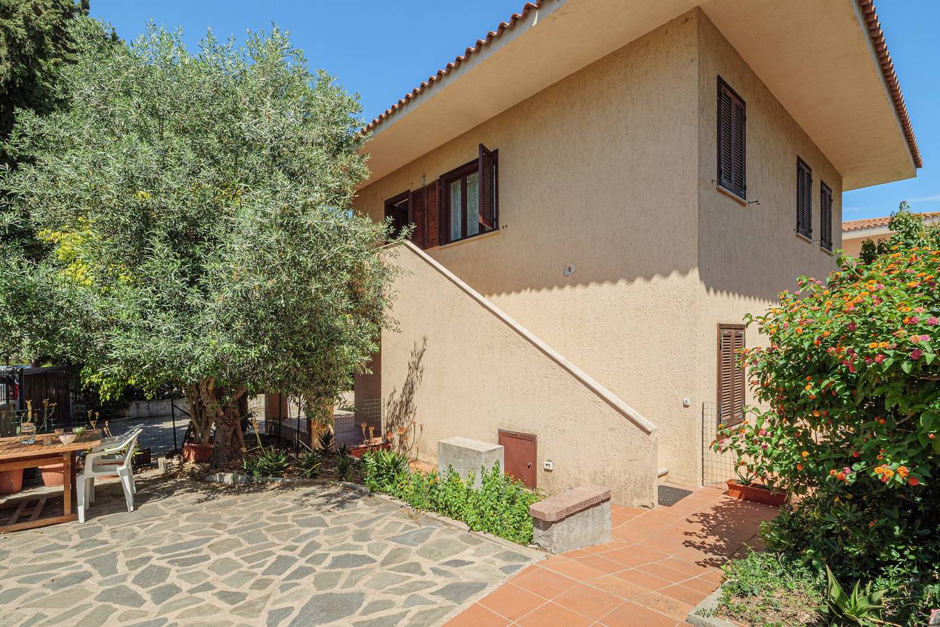 Appartement entier, Appartement 'D'annunzio' avec jardin privé et balcon in San Teodoro, Olbia-Tempio
