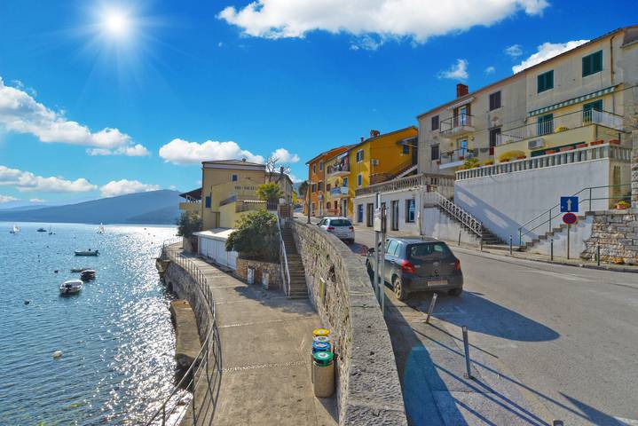 Ganze Wohnung, Ferienwohnung für 4 Personen mit Terrasse in Rabac, Labin-Rabac