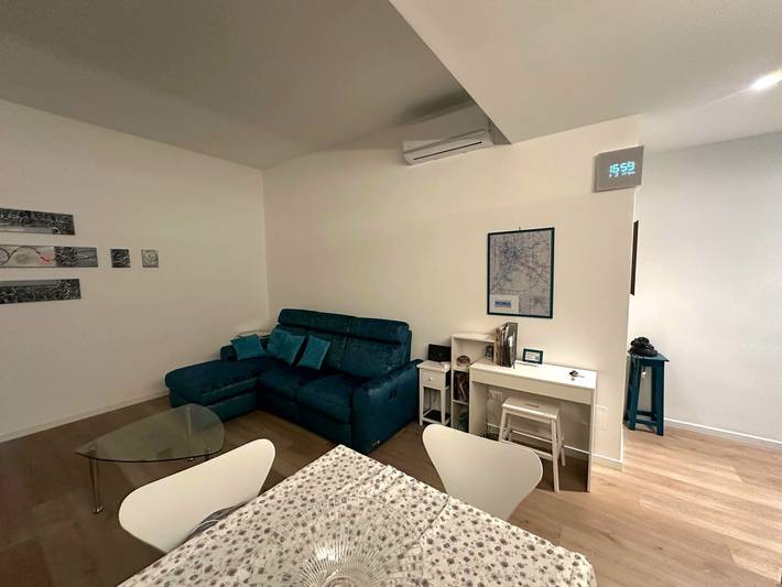 Apartamento entero, Apartamento n.º 10 Mary Anne - A 2 minutos de la estación Lido Centro, Wi-Fi y aire acondicionado in Ostia, Roma