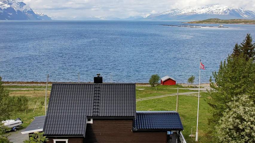 Ferienhaus für 10 Personen, mit Garten, mit Haustier in Troms