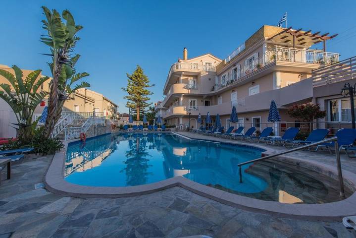 Hôtel pour 4 personnes, avec sauna ainsi que jardin et piscine