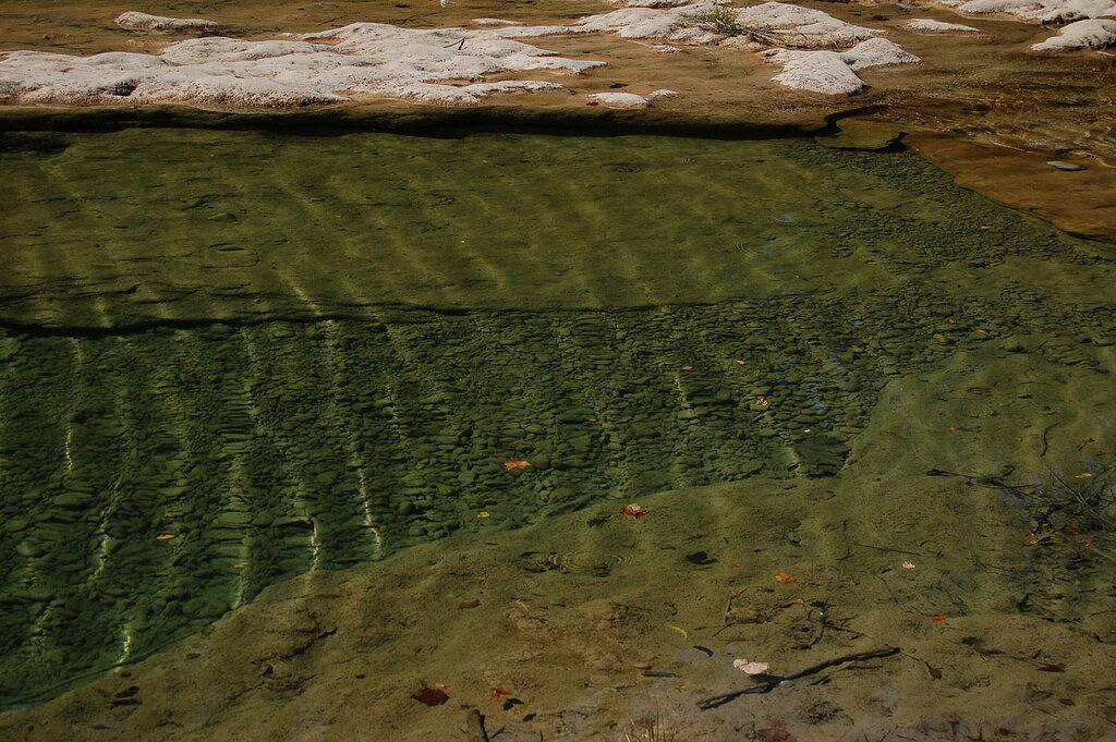 Charming Riverfront Cottage auf 25 Acres W / Tief Swimming Hole in Wimberley, Hays County